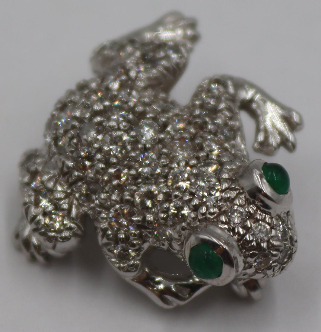 JEWELRY. 18kt Gold, Diamond and Emerald Frog (1 of 8)