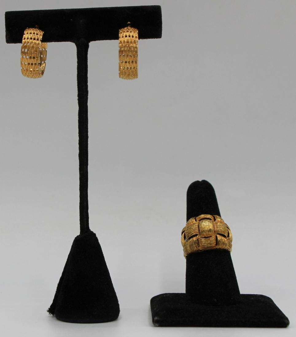 JEWELRY. Gold Jewelry Grouping. (1 of 12)