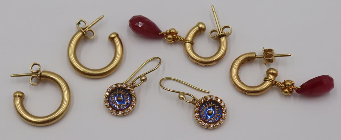 JEWELRY. (3) Pair of Contemporary 18kt Earrings.: Includes a pair of signed 18kt yellow gold hoop earrings with matte finish - stamped, "750" with an unidentified floral pictorial hallmark; a pair of signed 18kt yellow gold hoop earrings in