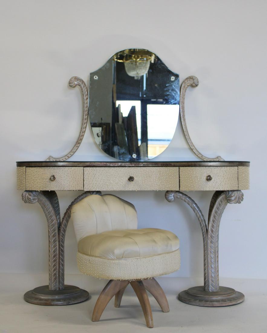 Dorothy Draper Vanity And Chair. (1 of 10)
