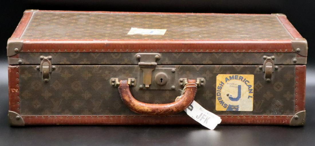 COUTURE. Vintage Louis Vuitton Suitcase. (1 of 20)
