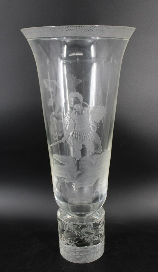 Pino Signoretto (ITALIAN. 1944 - 2017) Glass Vase. (1 of 11)