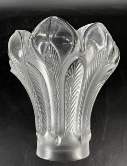 Lalique Esna Crystal Vase. (1 of 5)
