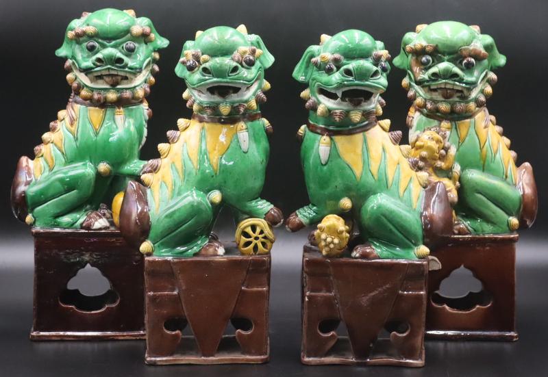 (4) Chinese Sancai Style Foo Dogs on Pedestals. (1 of 20)