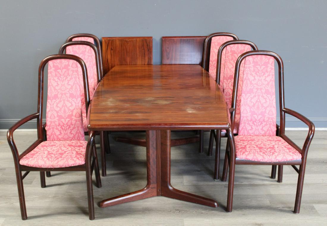 Danish Modern Rosewood Table, Leaves & 6 Chairs. (1 of 7)
