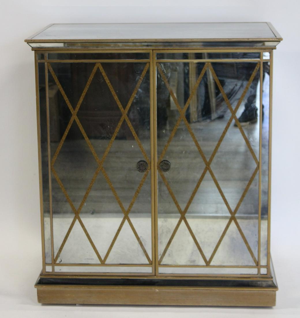 Vintage Mirrored  Door Cabinet. (1 of 7)
