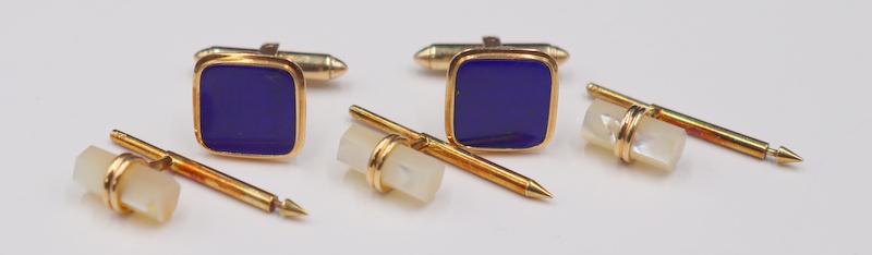 JEWELRY. Men's 14kt Gold Jewelry Grouping. (1 of 10)