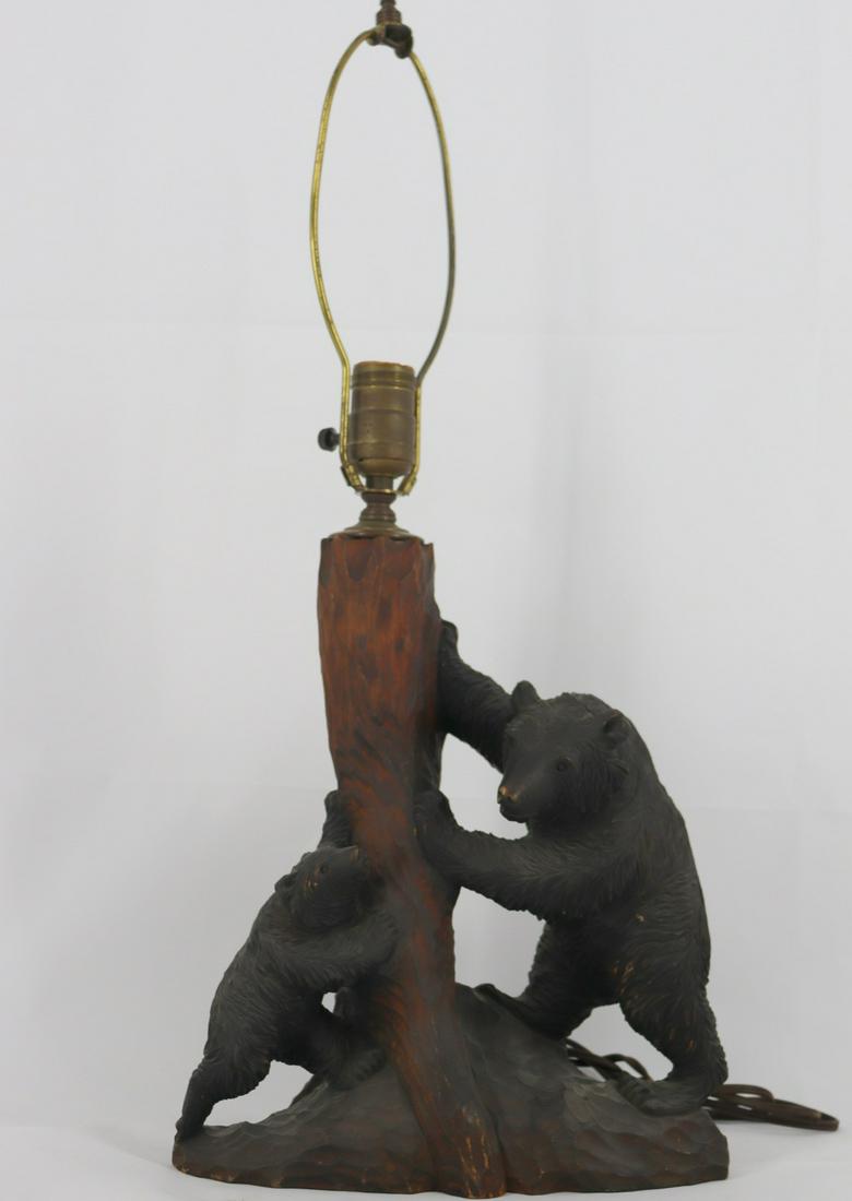 Antique Black Forest Carved Bear Lamp. (1 of 7)