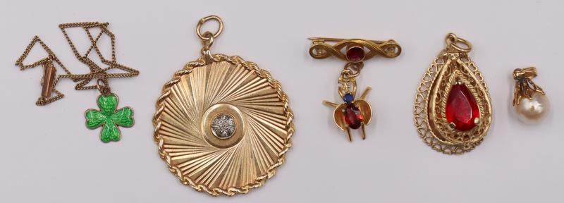 JEWELRY. Assorted Grouping of Gold Charms. (1 of 10)