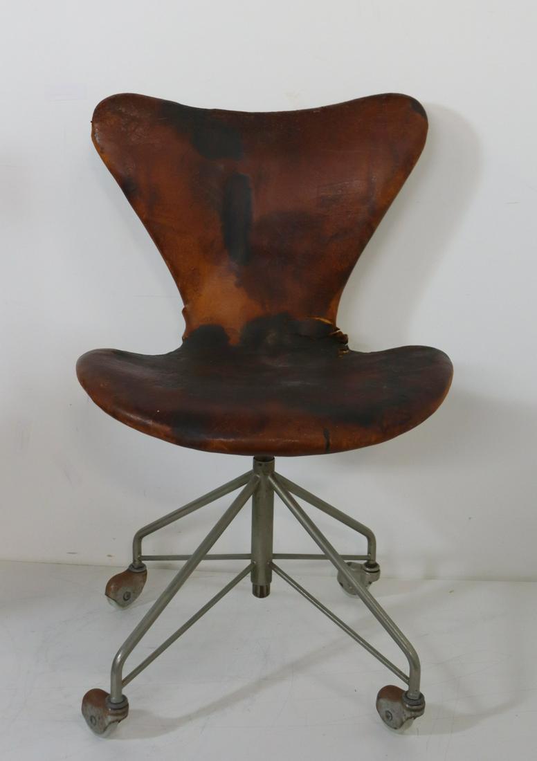 Arne Jacobsen Sevener Office Chair, Model 3117 (1 of 12)