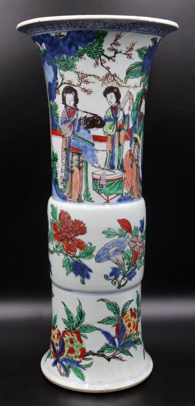 Large Chinese Famille Verte Gu Vase. (1 of 16)