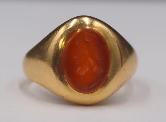 JEWELRY. 18kt Gold and Carnelian Intaglio Ring. (1 of 8)