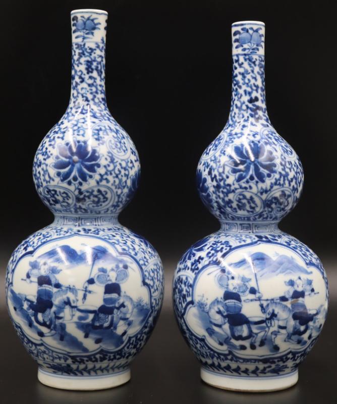 Near Pair of Chinese Blue and White Vases. (1 of 9)