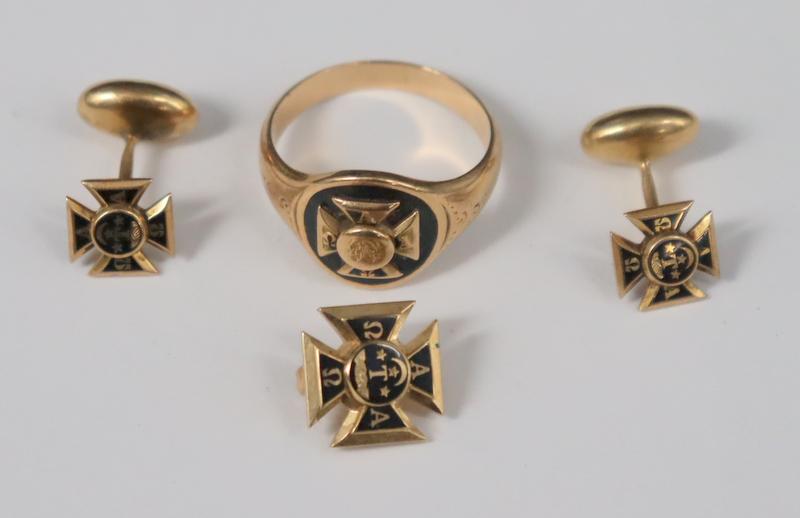 JEWELRY. 14kt Yellow Gold Fraternal Jewelry Suite. (1 of 9)