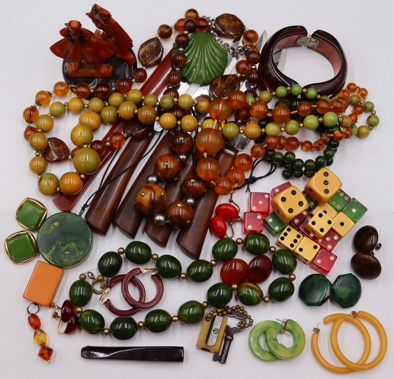 Collection of Bakelite Jewelry and Objects. (1 of 16)