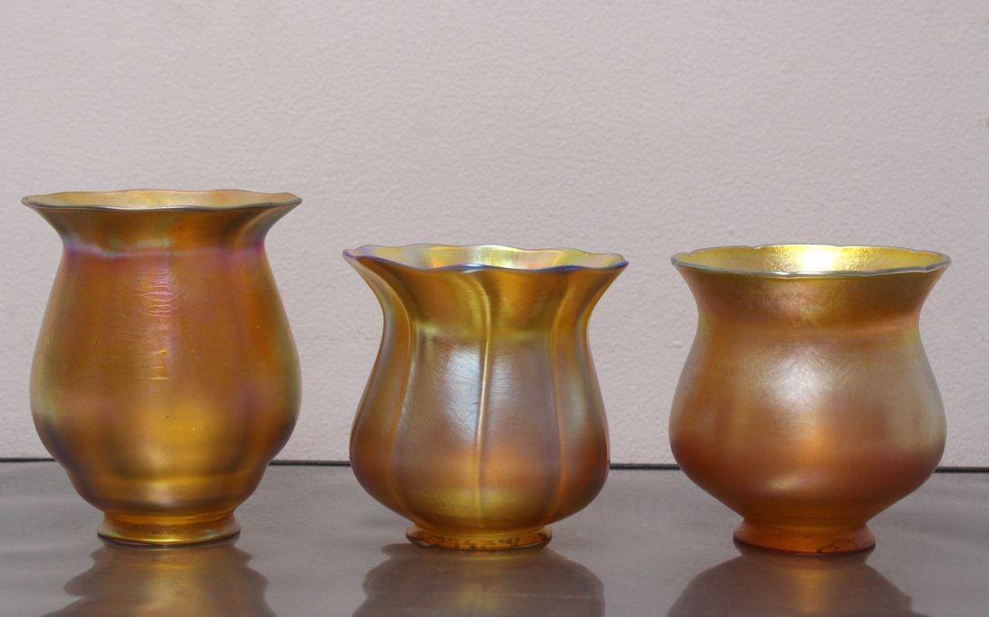 Three Vintage Art Glass Shades Signed Quezal. (1 of 7)