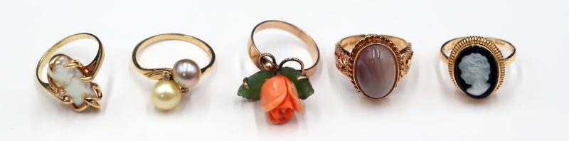 JEWELRY. (5) Assorted Gold Rings With Pearls and. (1 of 14)