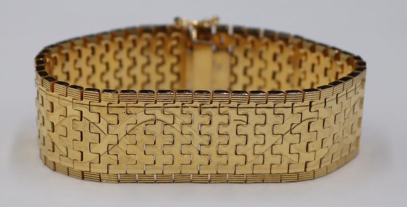 JEWELRY. Continental 18kt Gold Wide Bracelet. (1 of 7)