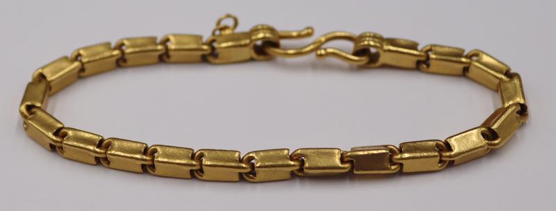 JEWELRY. High Karat Gold Chain Link Bracelet. (1 of 8)