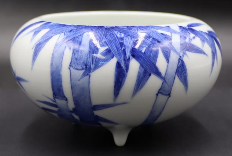 Signed Japanese Blue and White Bamboo Bowl. (1 of 11)