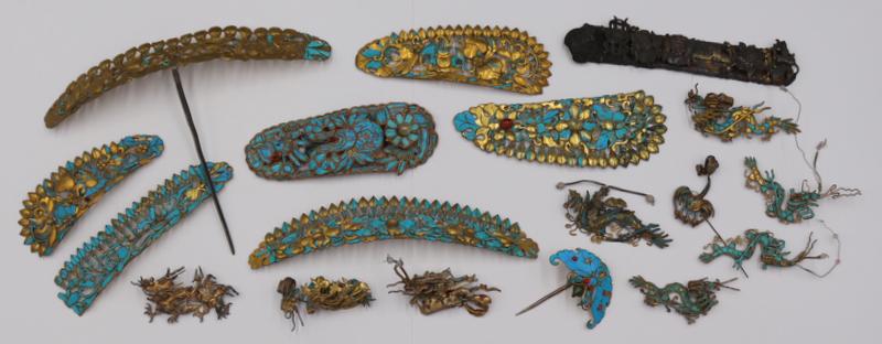 18 Pcs. of Chinese King Fisher Feather Ornaments. (1 of 14)