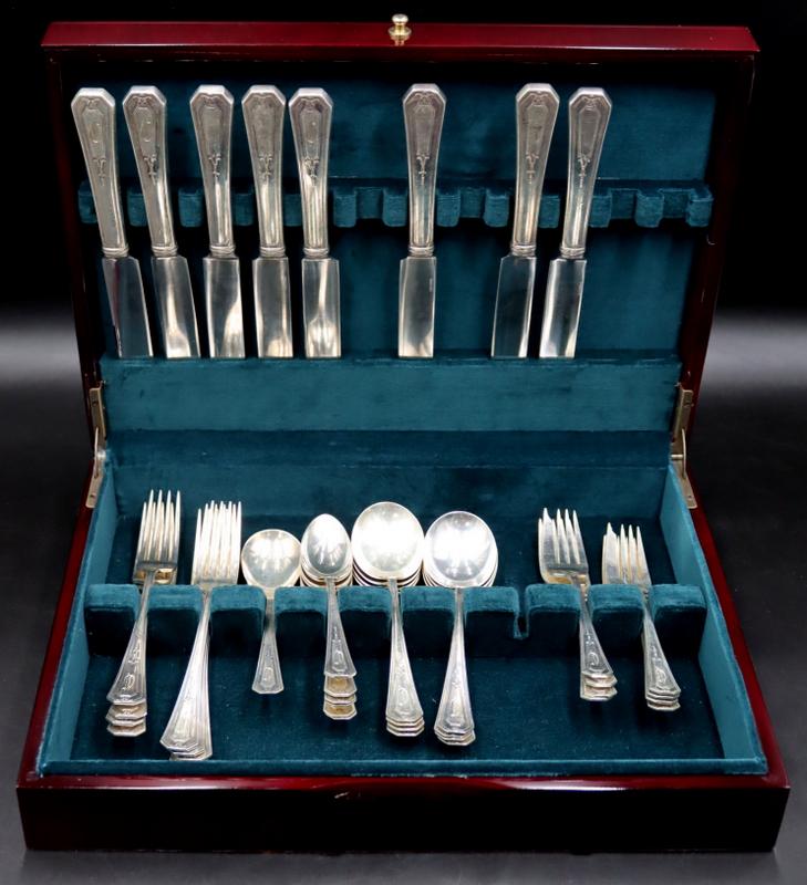 STERLING. 41 Pc. Wallace Sterling Flatware Set.: Wallace Silversmiths 'Princess Mary' sterling flatware set comprised of (8) old French hollow knives - approx. 9 1/2" in length; (8) forks - approx. 7 1/2" in length; (8) salad forks - appro