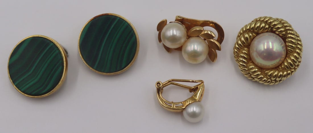 JEWELRY. Pair of 18kt Gold and Malachite Earrings. (1 of 16)