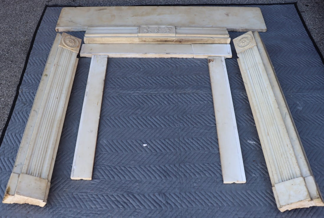 Antique Marble Fireplace. (1 of 4)