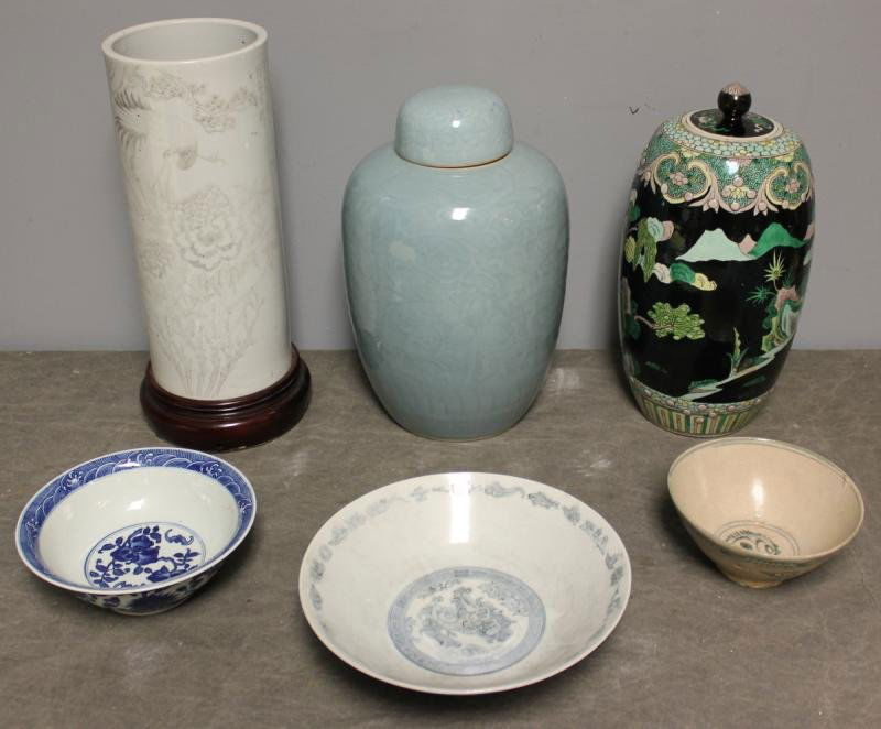 Asian Porcelain Lot.: Includes a signed celadon type ginger jar; a famille verte style covered urn; a cylindrical lamp base; and 3 bowls. Probably all 20th century. From a Scarsdale, NY location. Dimensions: celadon jar -
