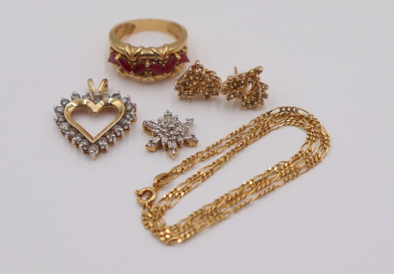 JEWELRY. Assorted 14kt Gold Jewelry Grouping. (1 of 14)