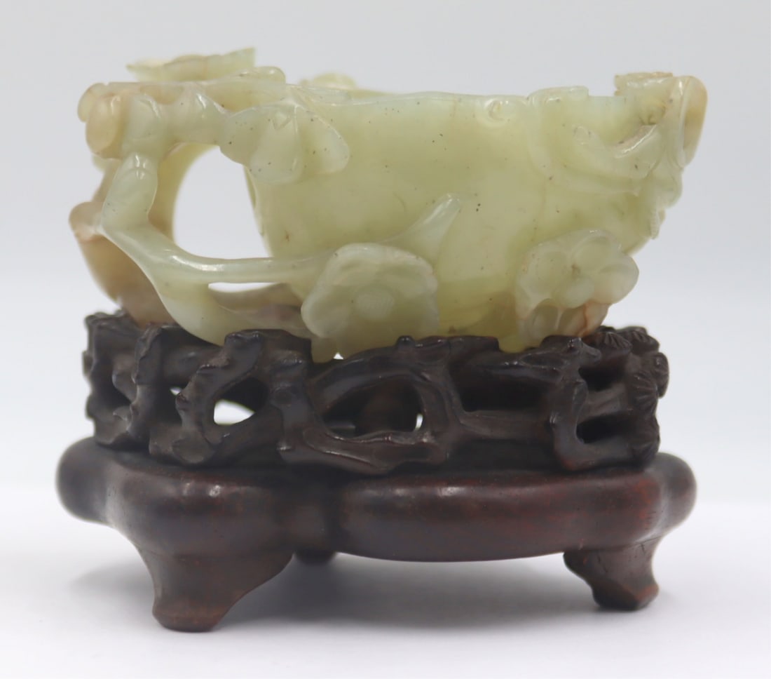 Chinese Highly Carved Jade Brush Washer on Stand. (1 of 20)