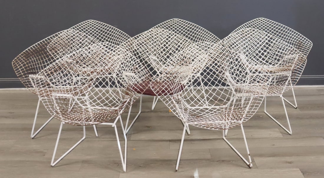 8 Midcentury Harry Bertoia Diamond Chairs. (1 of 12)