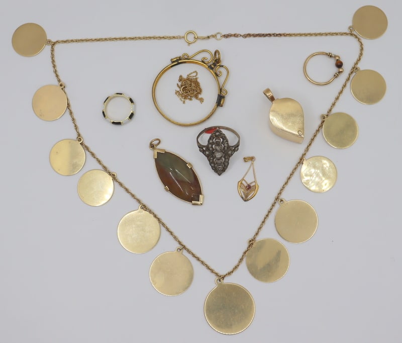 JEWELRY. Assorted Gold Jewelery Grouping. (1 of 17)