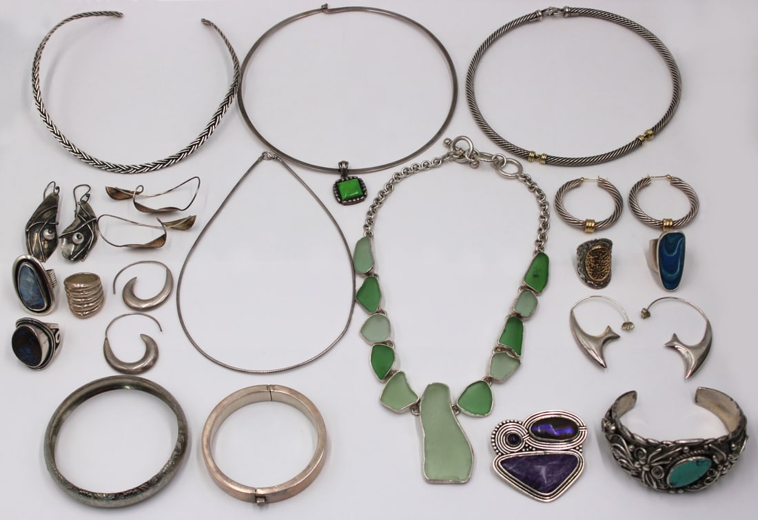 JEWELRY. (19) Assorted Grouping of Sterling Silver (1 of 20)