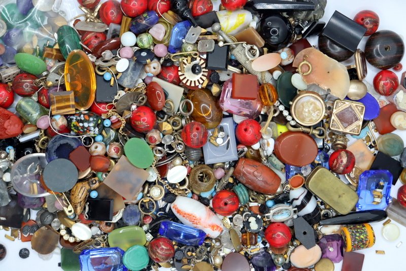 JEWELRY. 4 Lbs of Assorted  Beads, Trinkets, and (1 of 14)
