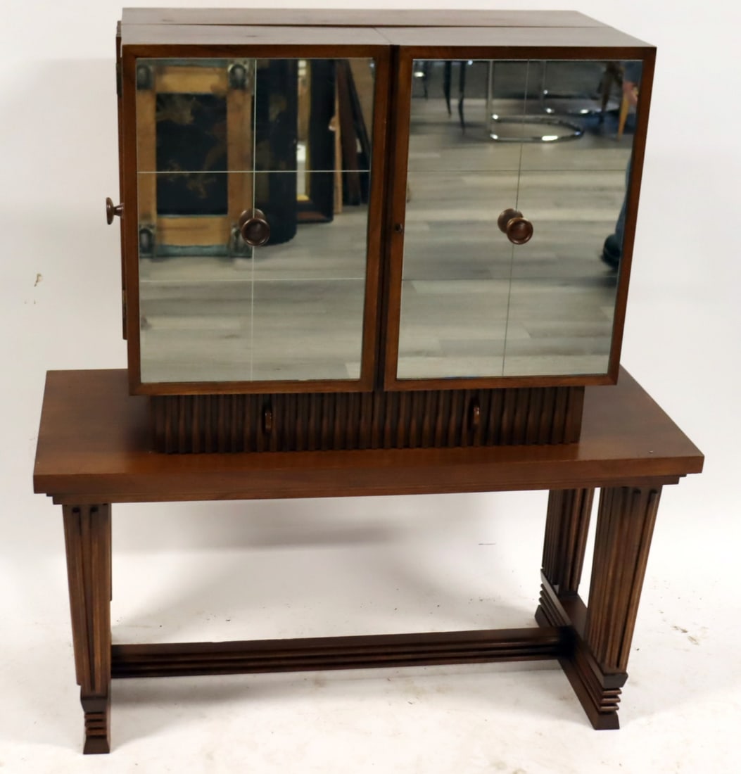 Midcentury Carved Wood  And  Mirrored Bar. (1 of 11)