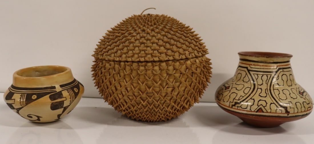 EDITH BONDIE Basket Together With 2 Acoma Pots. (1 of 10)