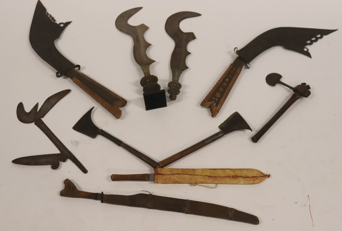 Lot Of Assorted Antique Hatchets & Knives. (1 of 7)