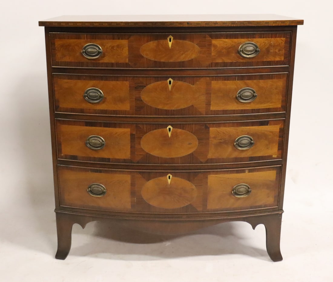 Antique American Bow Front Chest. (1 of 7)