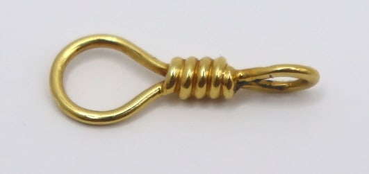 JEWELRY. Aldo Cipullo 18kt Gold Noose Charm. (1 of 5)
