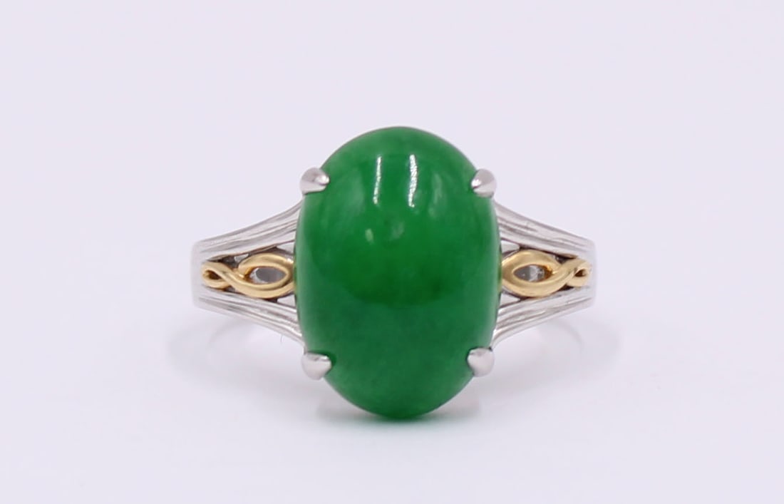 JEWELRY. Signed 18kt Bi-Color Gold and Jade Ring. (1 of 6)
