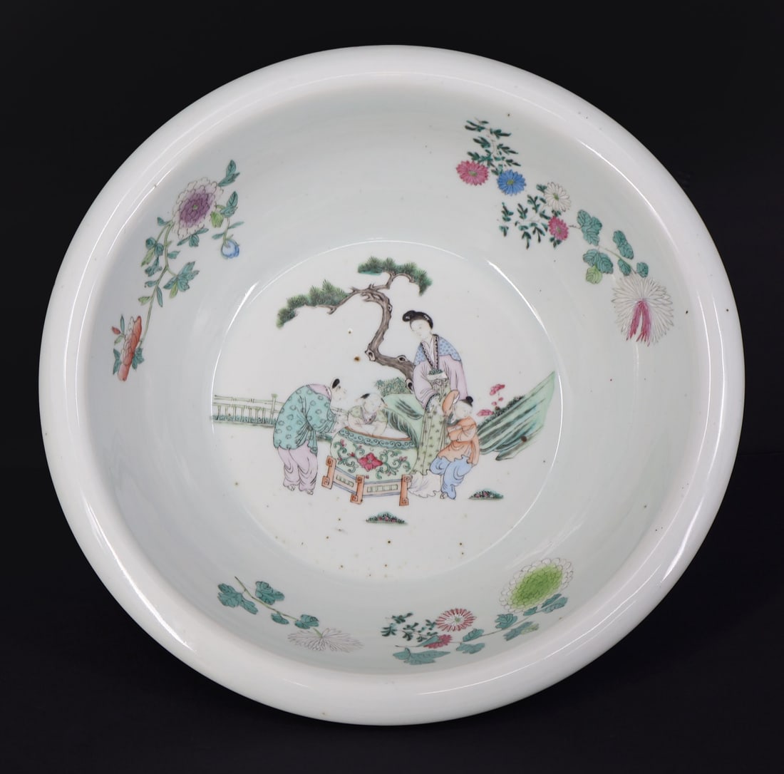 Large Chinese Famille Rose Enamel Bowl. (1 of 7)