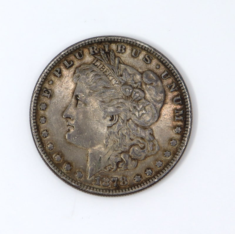 NUMISMATICS. (26) Asstd. Date $1 Morgan Silver (1 of 16)