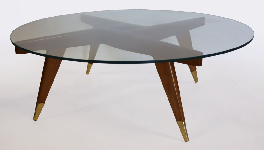 A  Midcentury Style Mahogany Coffee Table. (1 of 5)