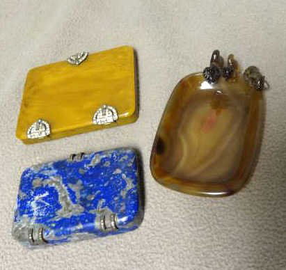 Lot of 2 Small Decorative Boxes and a Small Tray.: Includes a Lapis box; a carved Agate tray with dogs; and a Bakelite box. From a New Rochelle, NY estate. Dimensions: 3.5" x 3," 4" x 2.75," & 3.25" x 2."