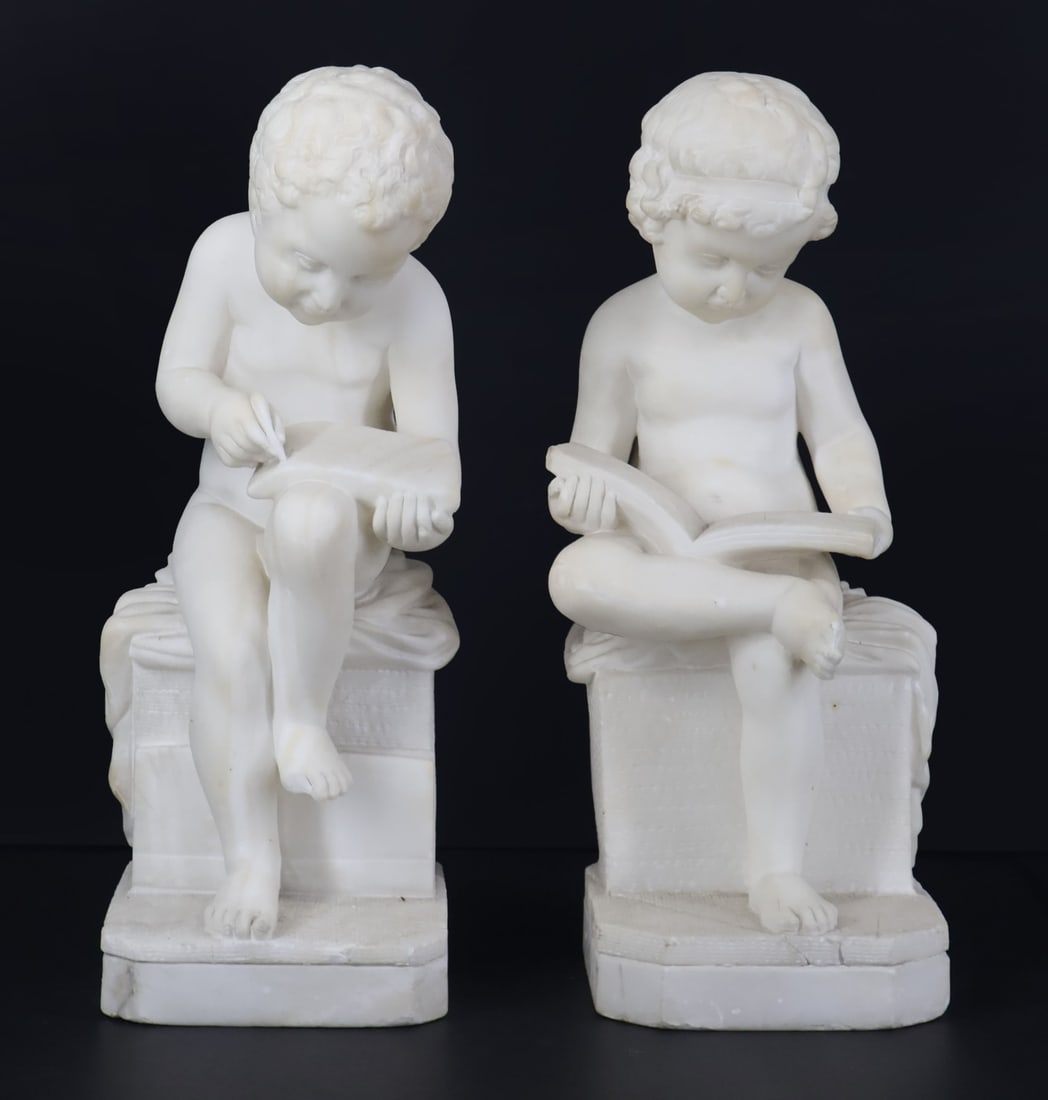 Vtg Capodimonte Grandma Figure Reading 7.5'' X 7.5'' X 9.5