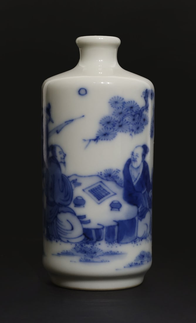 Chinese Blue and White KangXi Snuff Bottle. (1 of 7)