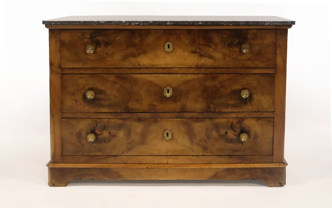 Antique Continental Marbletop Commode. (1 of 5)