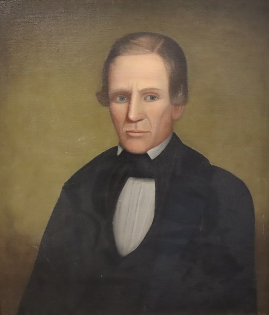 UNSIGNED Oil On Canvas Portrait Of A Gentleman (1 of 4)