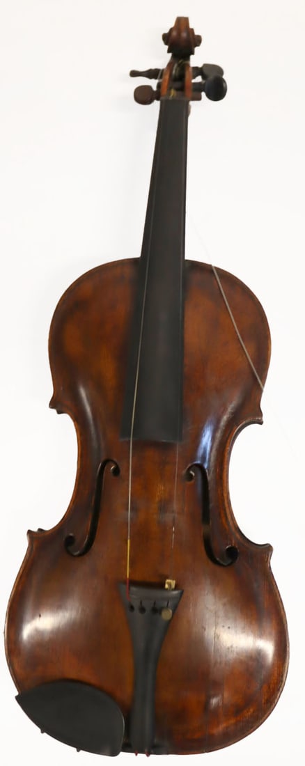 Vintage Violin & 2 Bows in Hard Shell Case. (1 of 12)